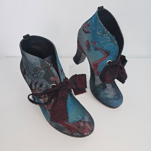 John Fluevog Stunner Tapestry Ankle Boots Ribbon Lace Up Size 6 w/ Box & Socks - Picture 10 of 16